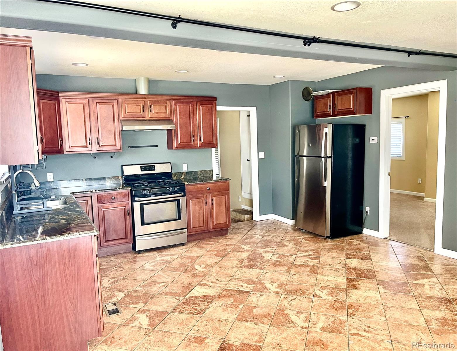 MLS Image #3 for 2561 w dartmouth avenue,denver, Colorado