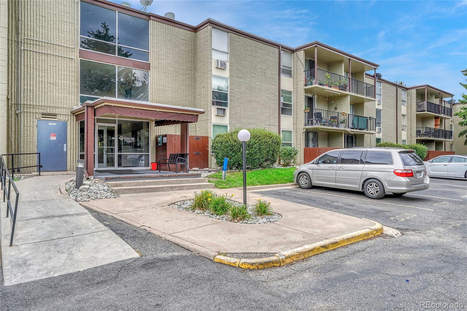 MLS Image #1 for 2231 s vaughn way,aurora, Colorado