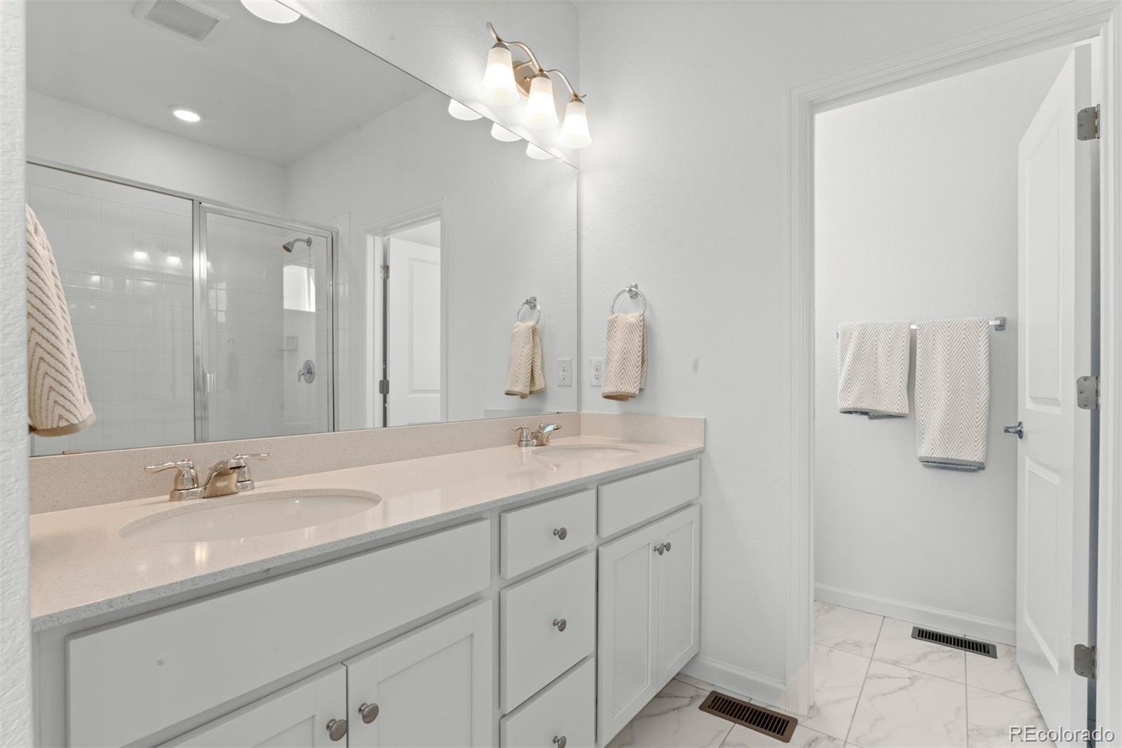 MLS Image #19 for 1998 s poplar court ,denver, Colorado
