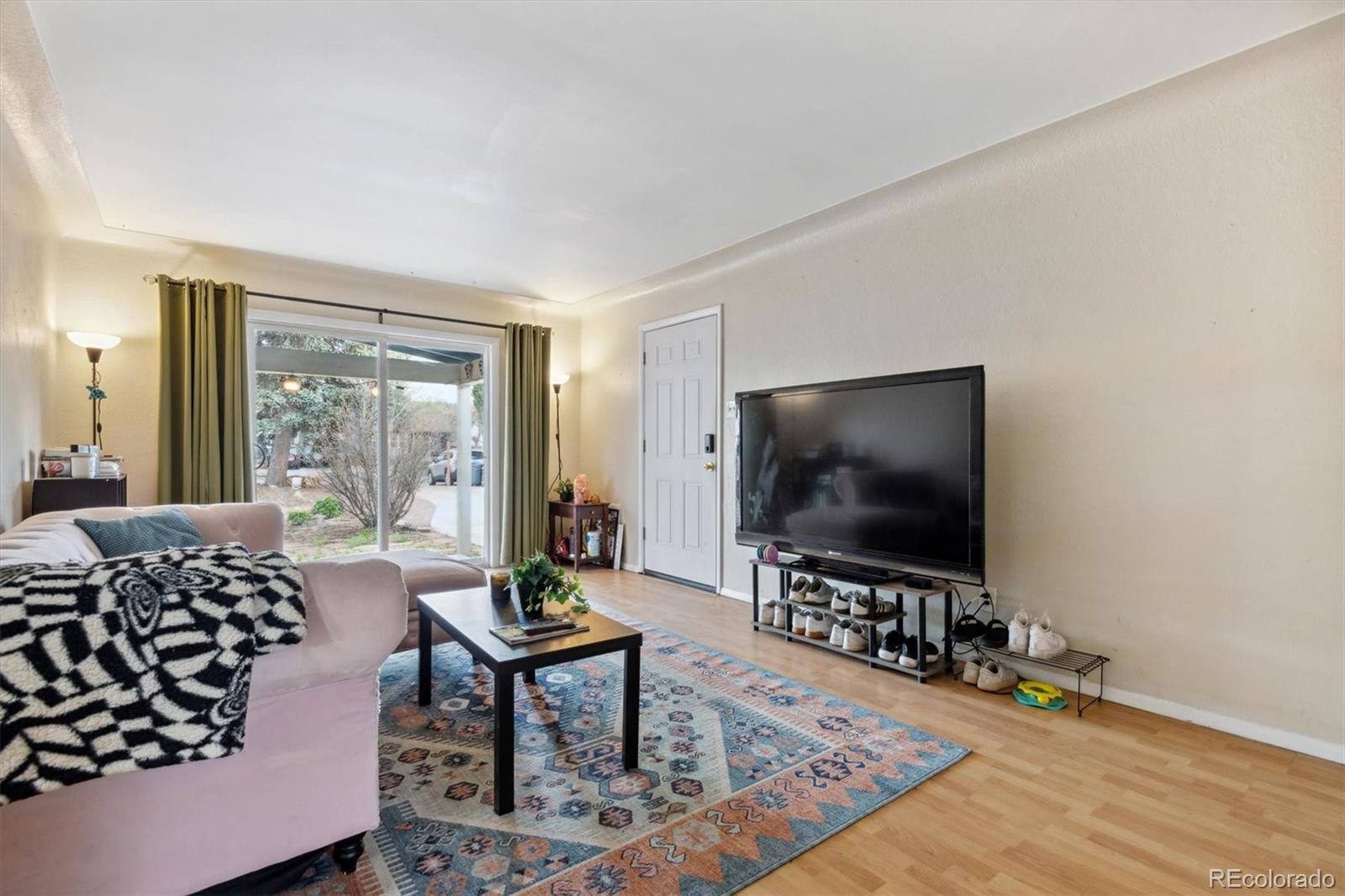 MLS Image #3 for 2125 s gilpin street,denver, Colorado