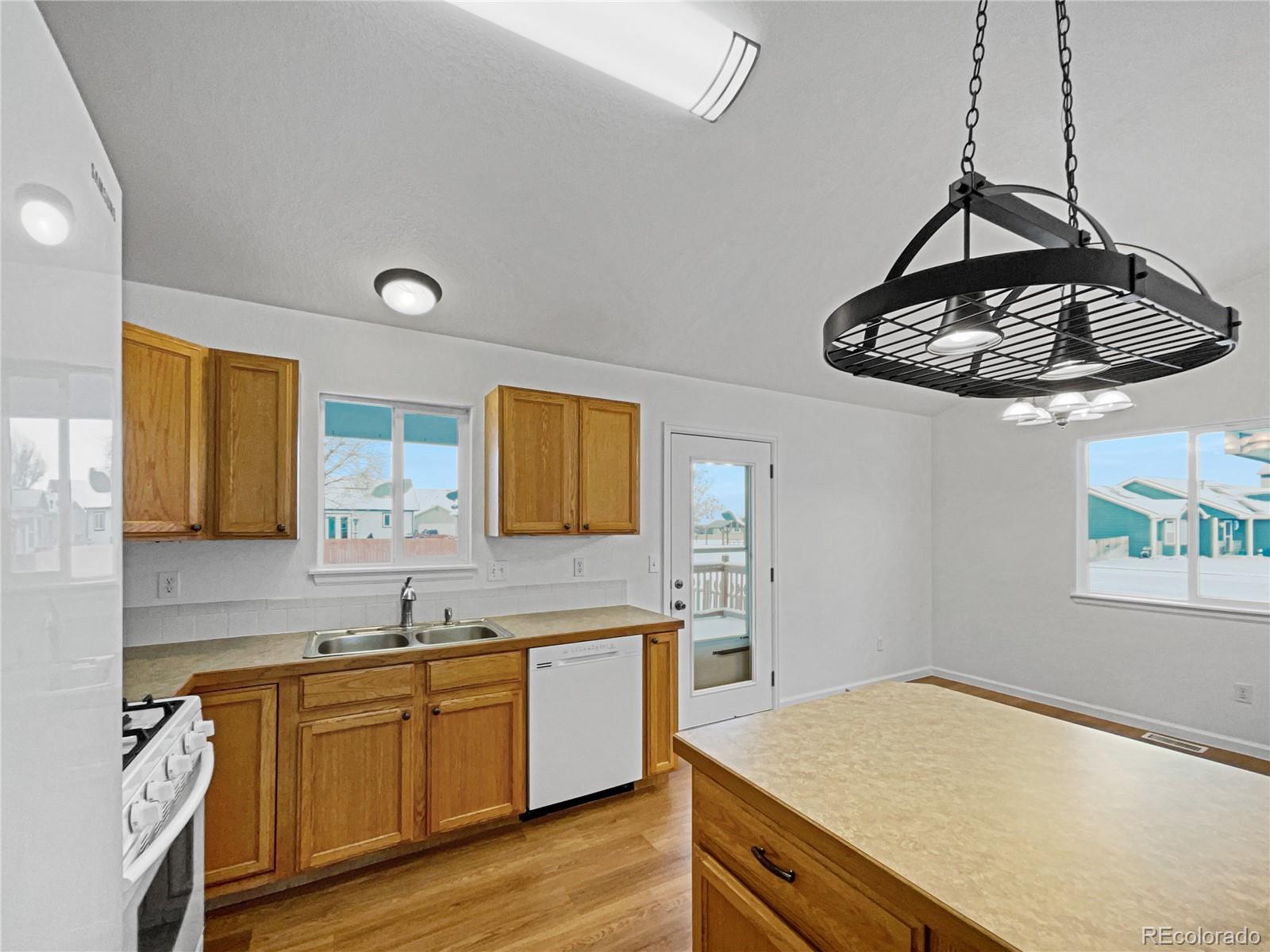 MLS Image #14 for 2305  alysse court,johnstown, Colorado