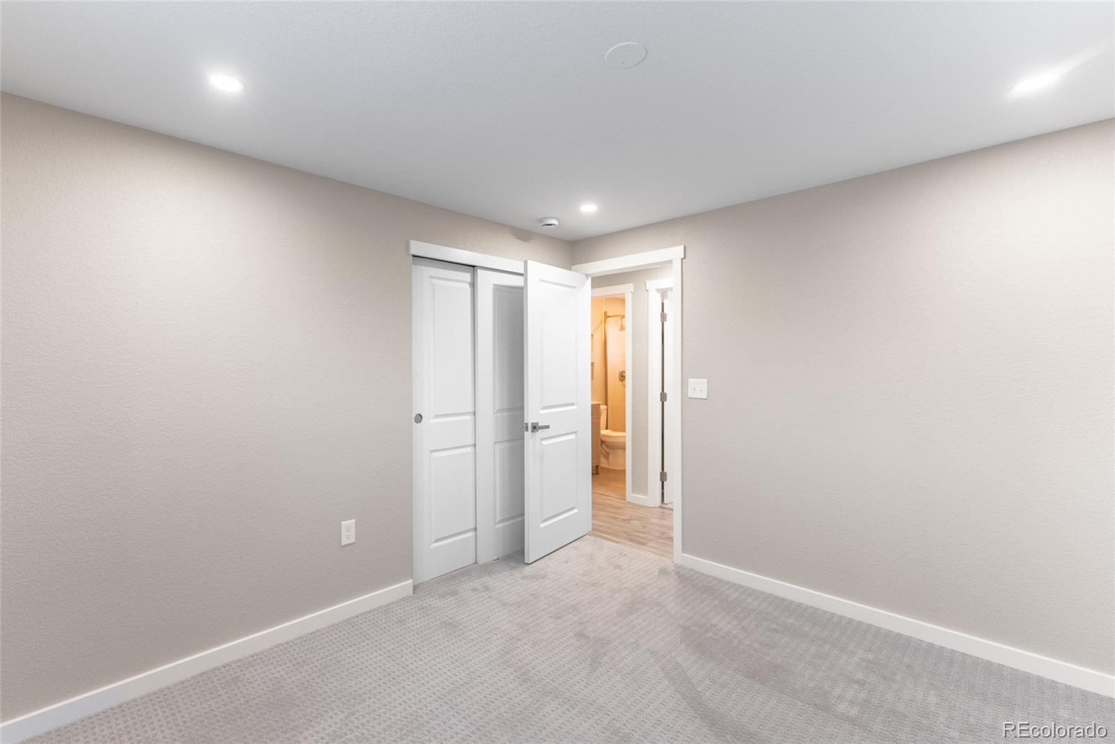 MLS Image #14 for 121  joan drive,denver, Colorado