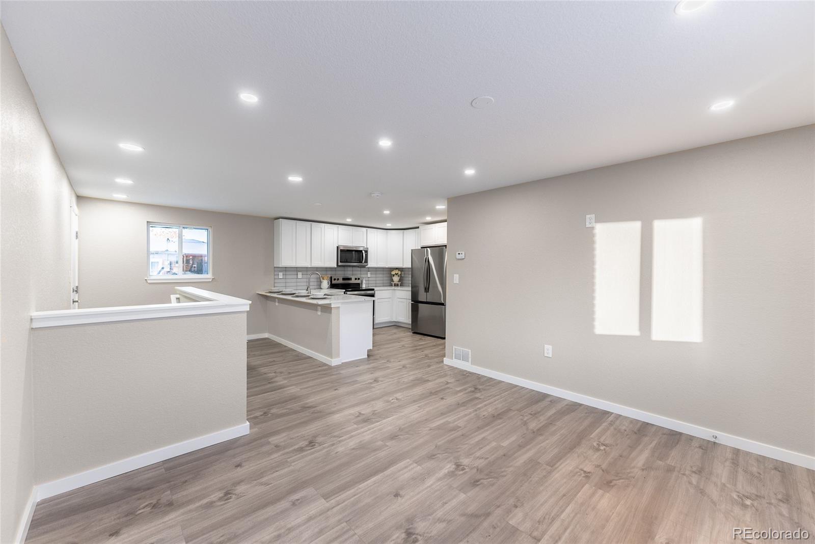 MLS Image #4 for 121  joan drive,denver, Colorado