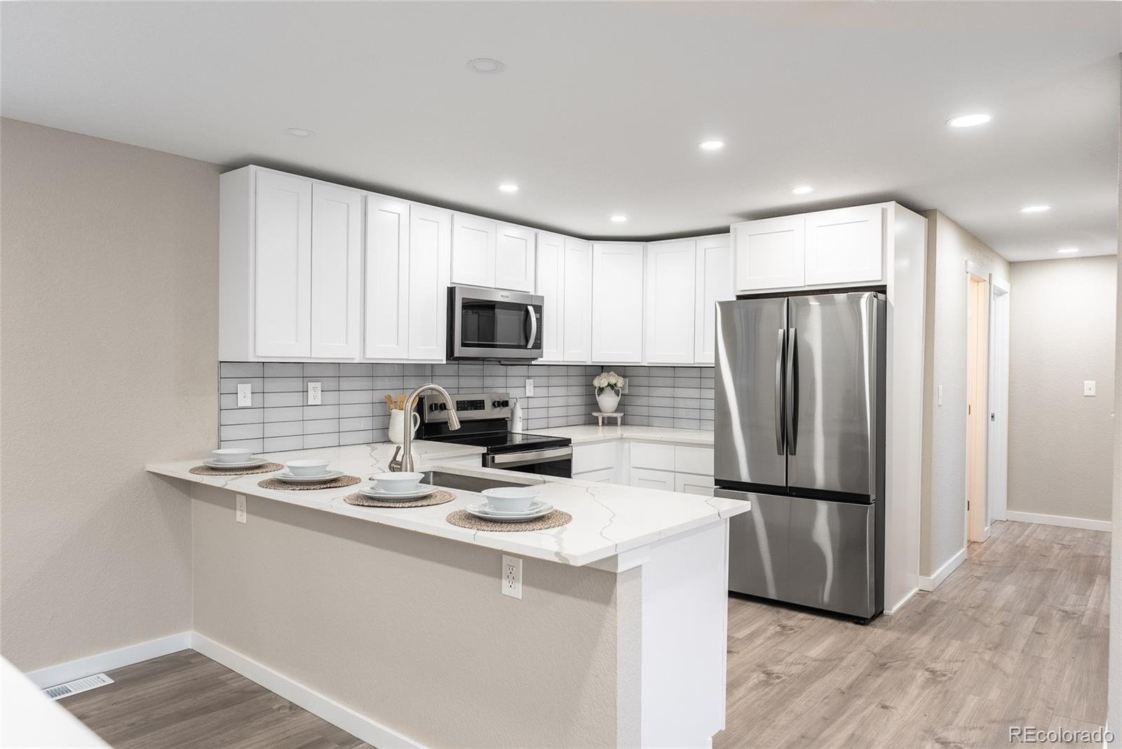 MLS Image #6 for 121  joan drive,denver, Colorado
