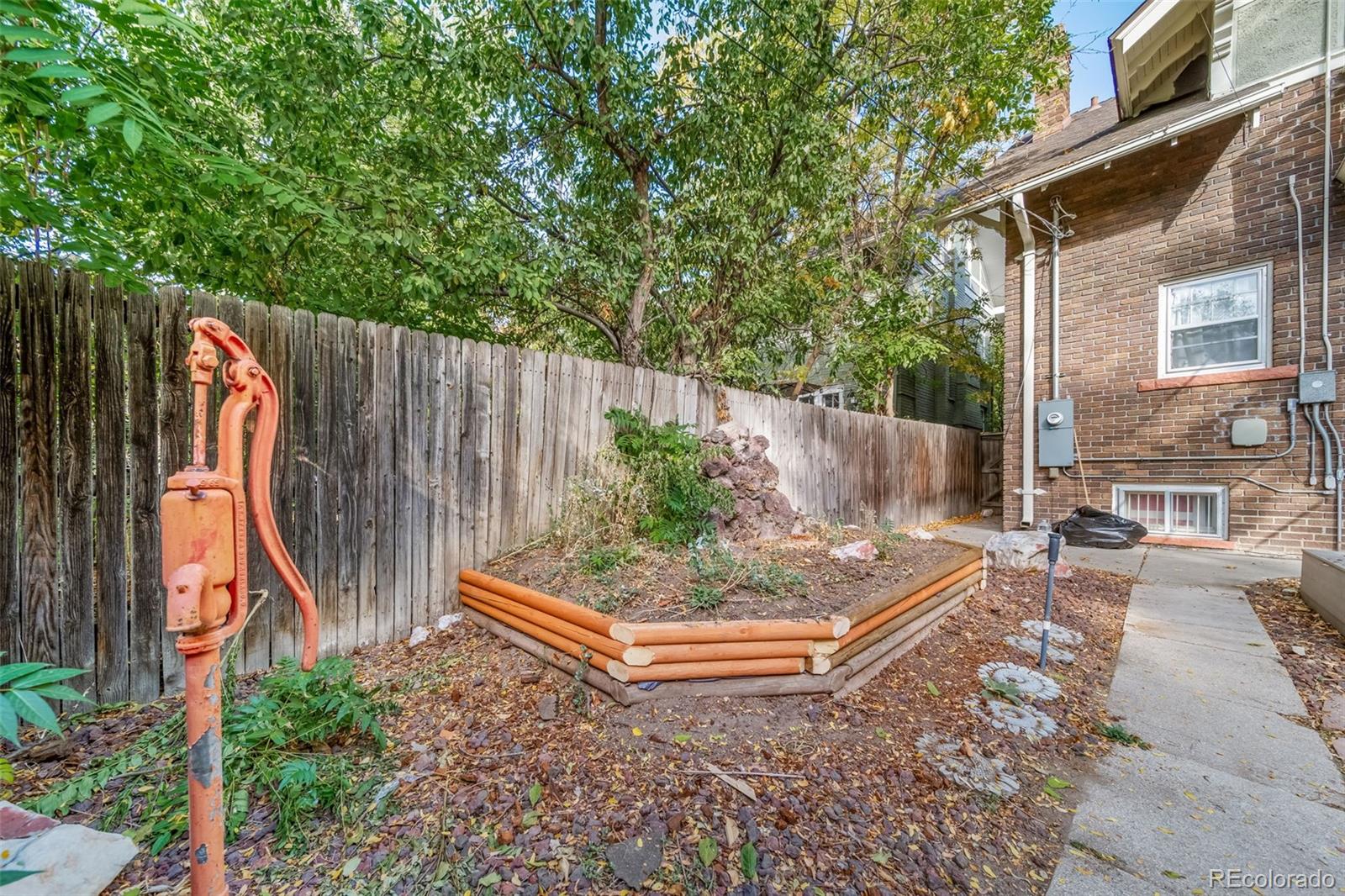 MLS Image #33 for 2203  bellaire street,denver, Colorado