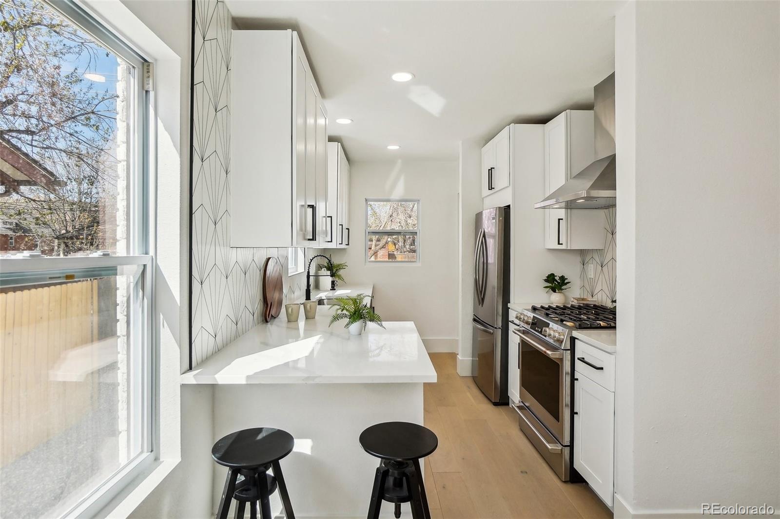 MLS Image #10 for 1209  harrison street,denver, Colorado