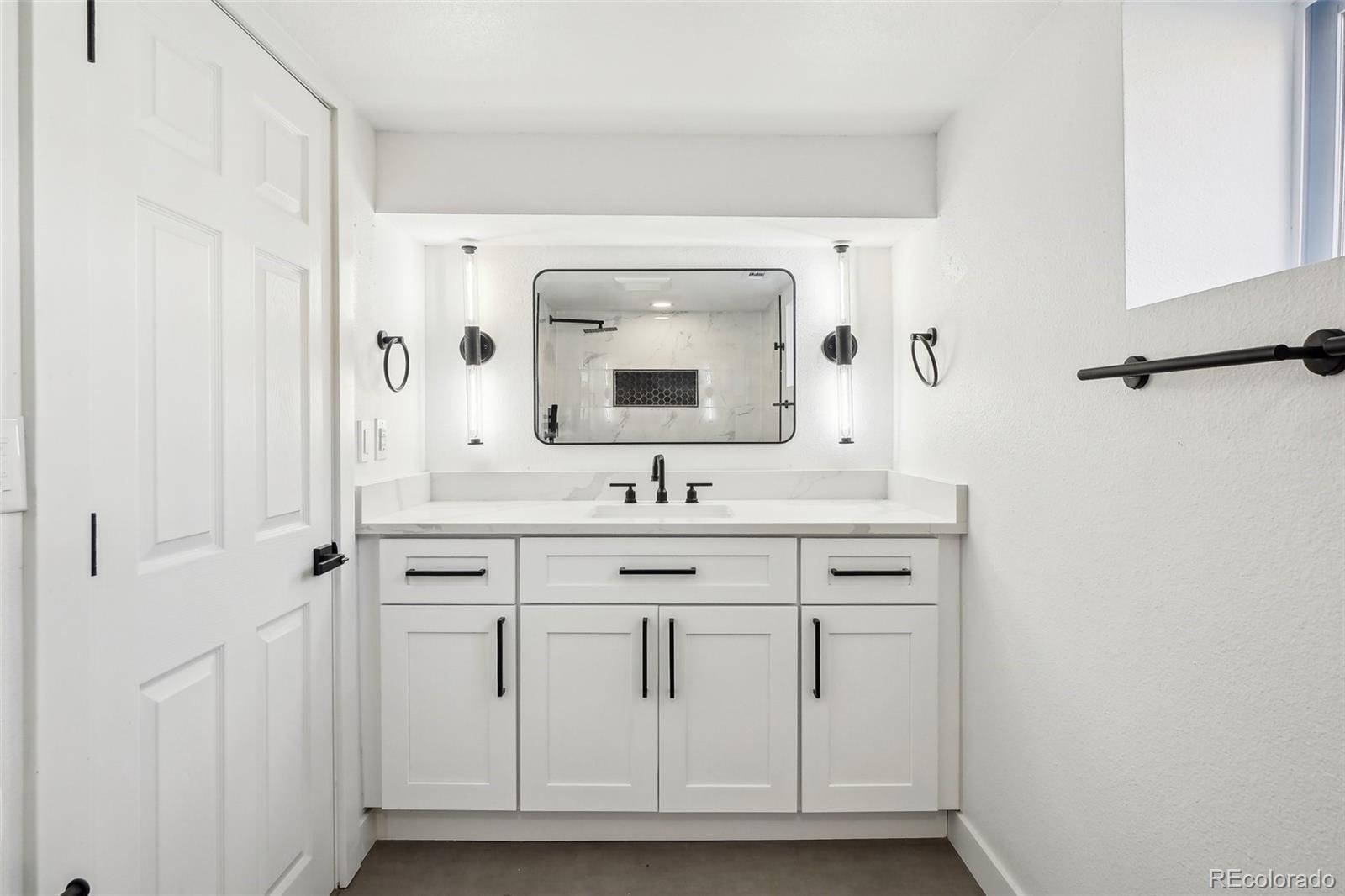 MLS Image #13 for 1209  harrison street,denver, Colorado