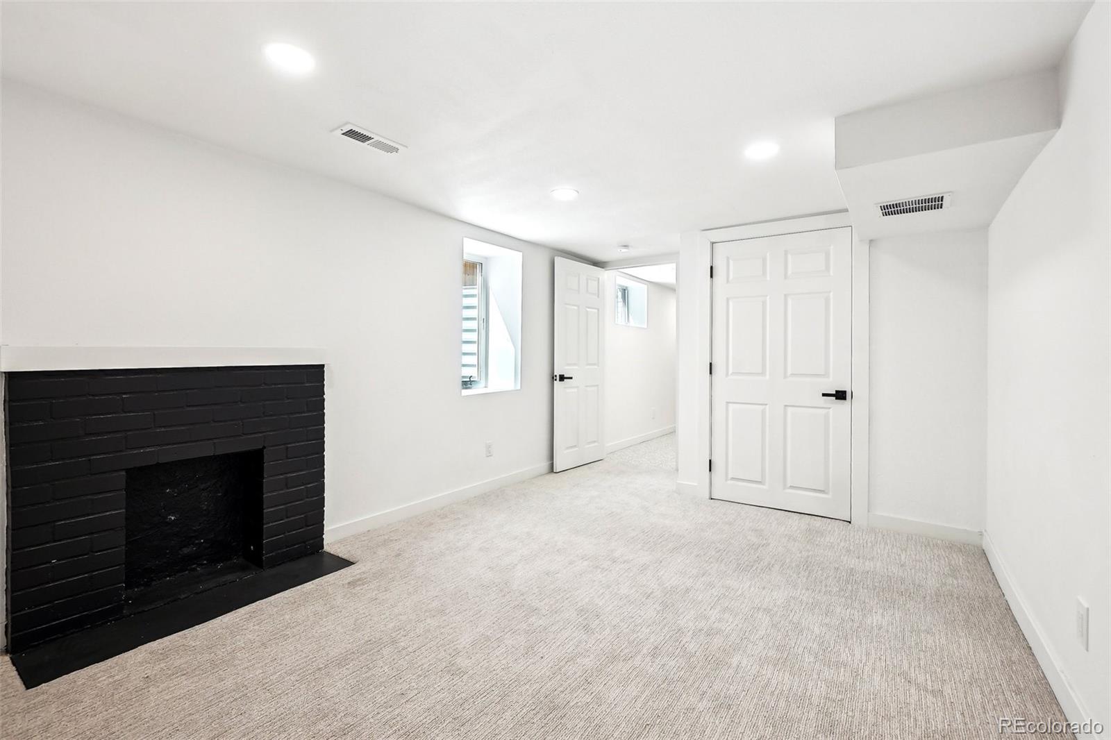 MLS Image #15 for 1209  harrison street,denver, Colorado