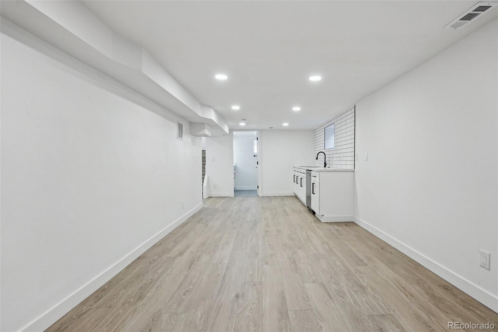 MLS Image #16 for 1209  harrison street,denver, Colorado