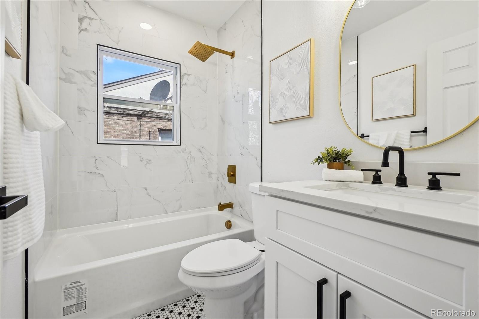 MLS Image #19 for 1209  harrison street,denver, Colorado