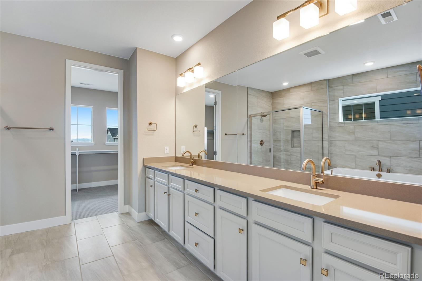 MLS Image #20 for 3432 n gold bug court,aurora, Colorado