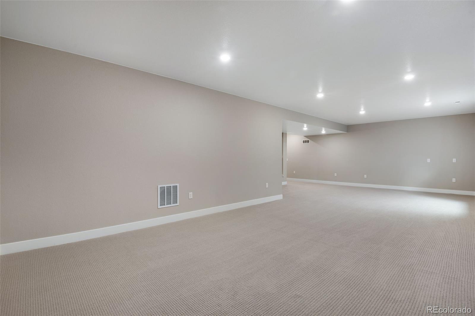 MLS Image #38 for 3432 n gold bug court,aurora, Colorado