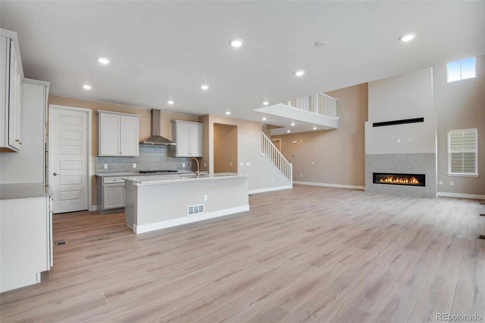 MLS Image #9 for 3432 n gold bug court,aurora, Colorado