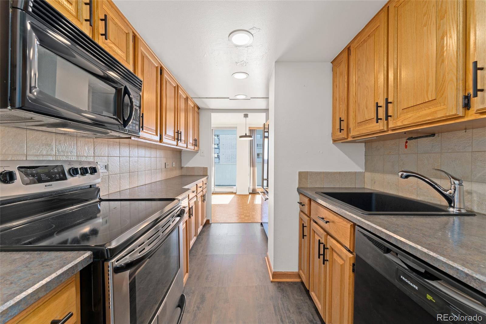 MLS Image #10 for 1250 n humboldt street,denver, Colorado