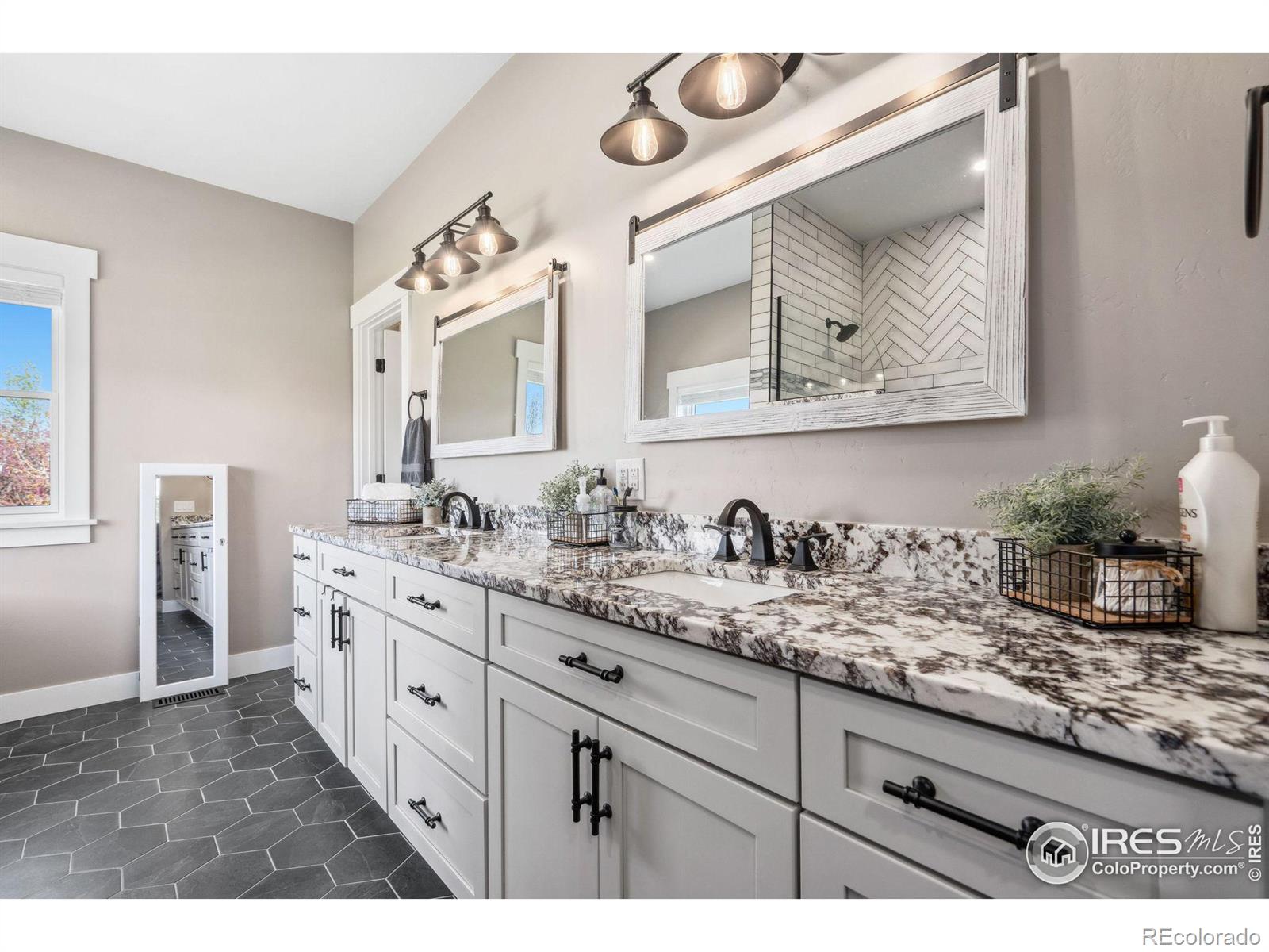MLS Image #19 for 1655  greenstone trail,fort collins, Colorado