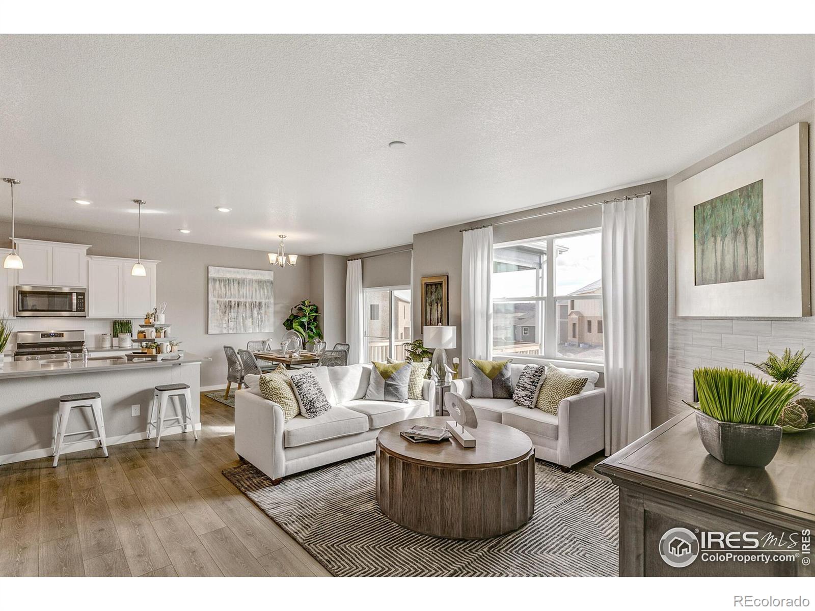 MLS Image #5 for 313  hummingbird lane,johnstown, Colorado