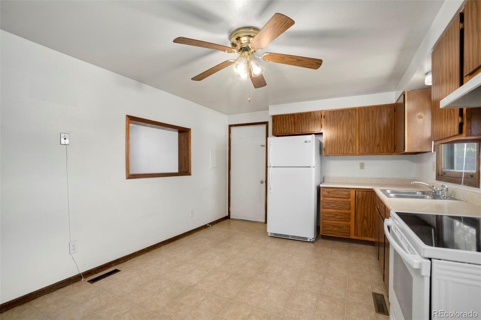 MLS Image #12 for 505  35th street court,evans, Colorado