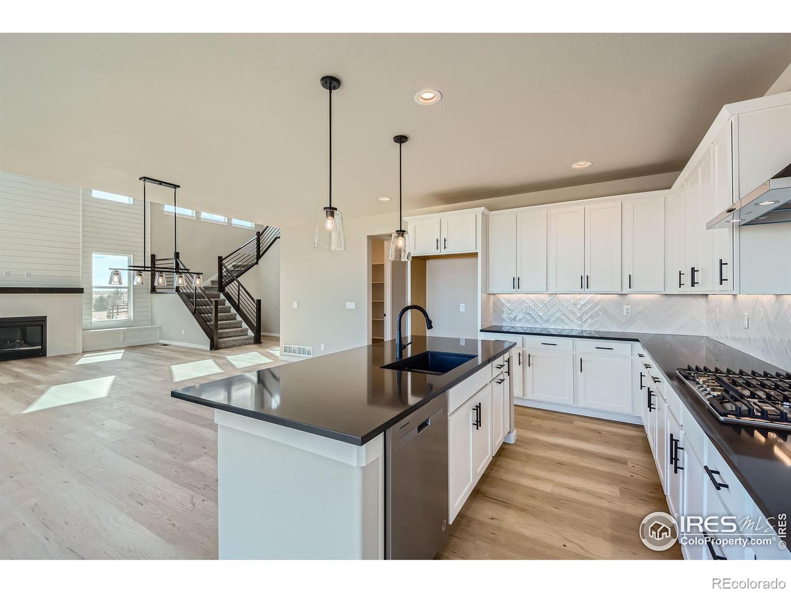 MLS Image #5 for 2139  glean court,windsor, Colorado