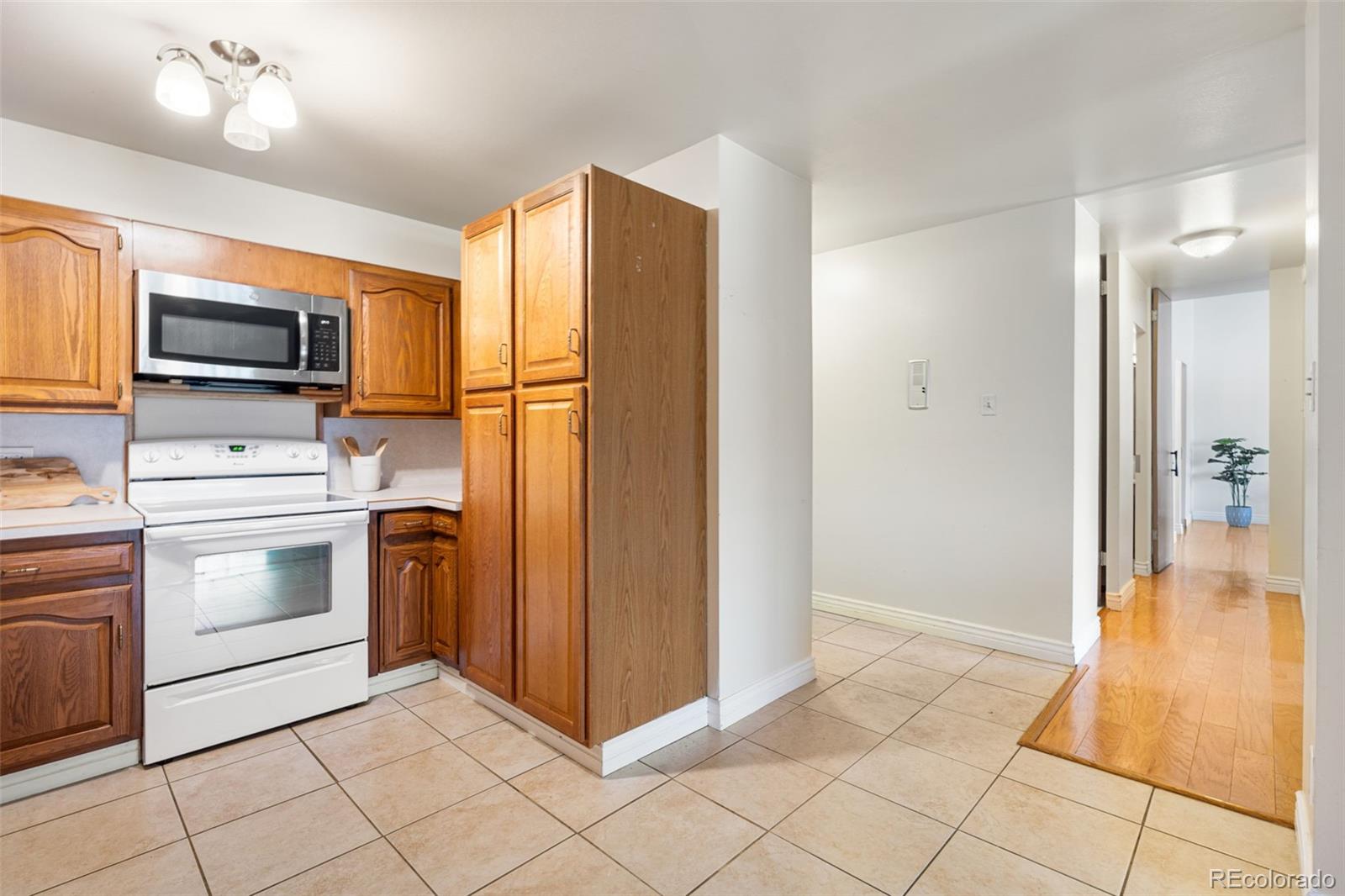 MLS Image #7 for 720 s clinton street,denver, Colorado