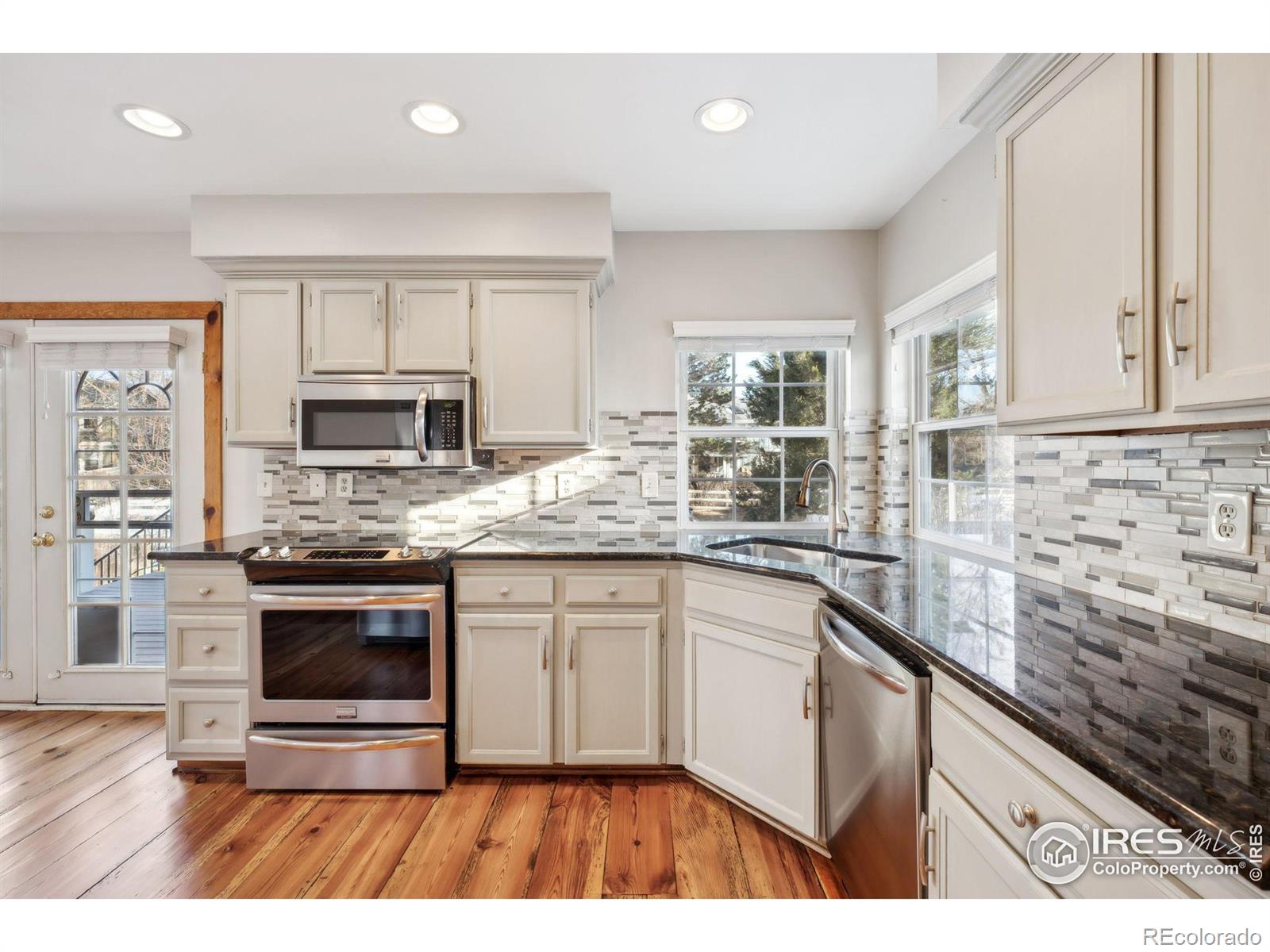 MLS Image #6 for 2430 w long circle,littleton, Colorado