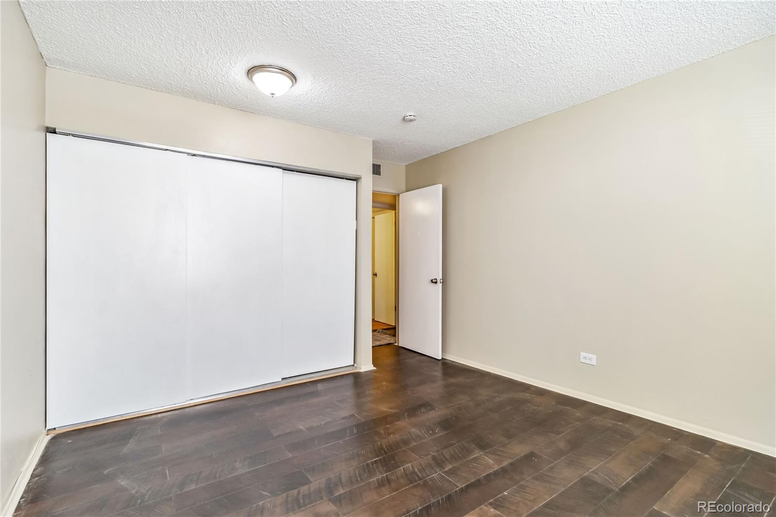MLS Image #18 for 3339 s monaco parkway,denver, Colorado
