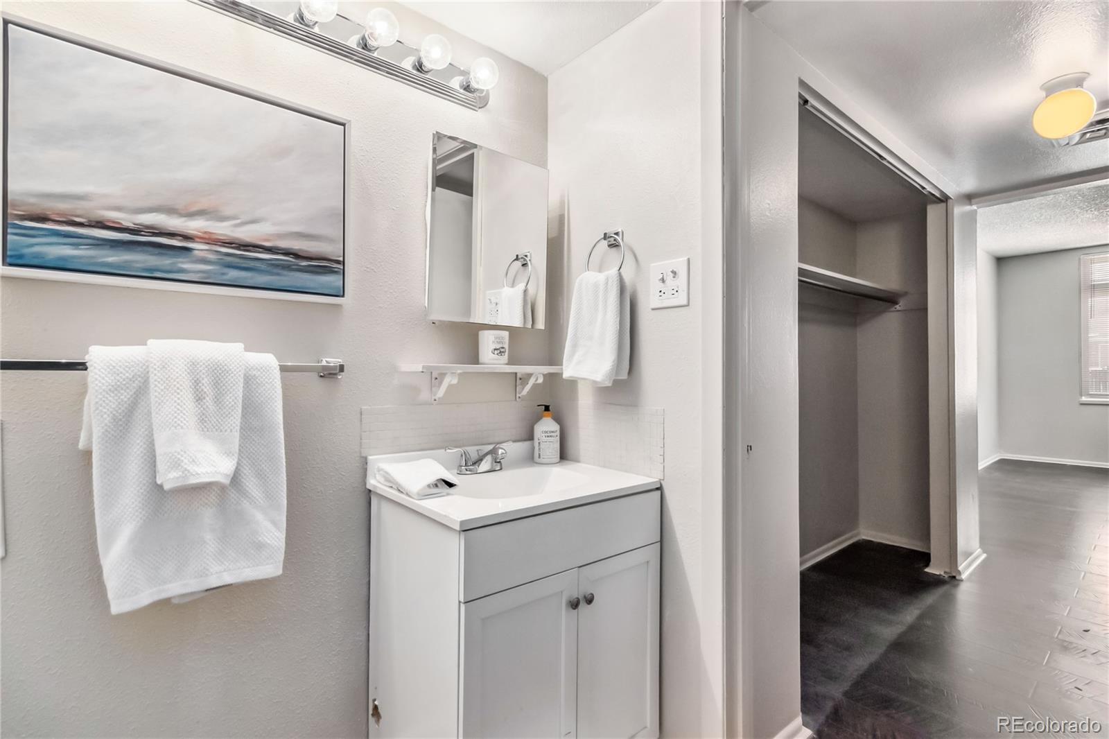 MLS Image #24 for 3339 s monaco parkway,denver, Colorado