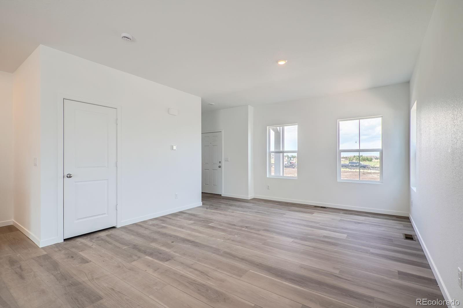 MLS Image #4 for 15242  detroit street,thornton, Colorado