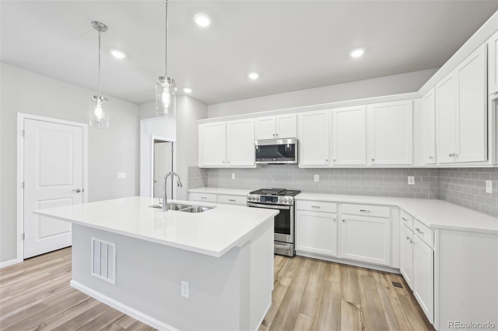 MLS Image #7 for 7376  watercress drive,littleton, Colorado