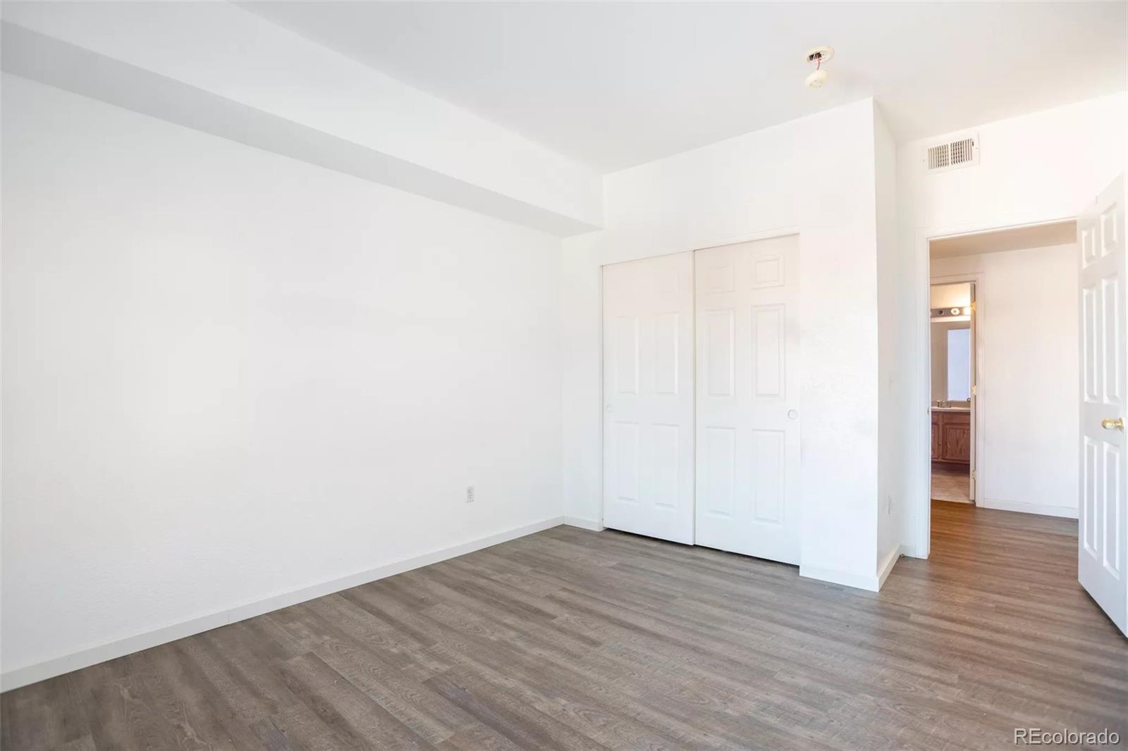 MLS Image #11 for 912 s yampa street,aurora, Colorado