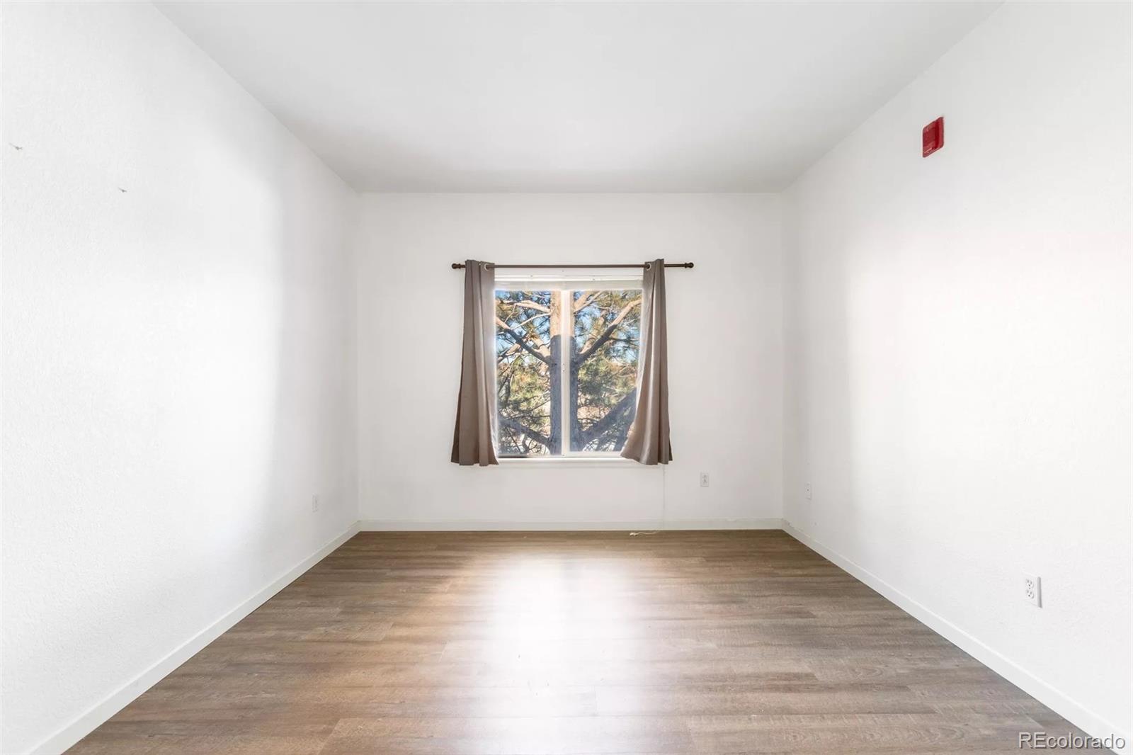 MLS Image #15 for 912 s yampa street,aurora, Colorado
