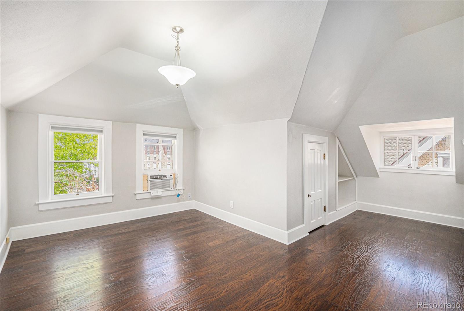MLS Image #5 for 1415 n franklin street,denver, Colorado