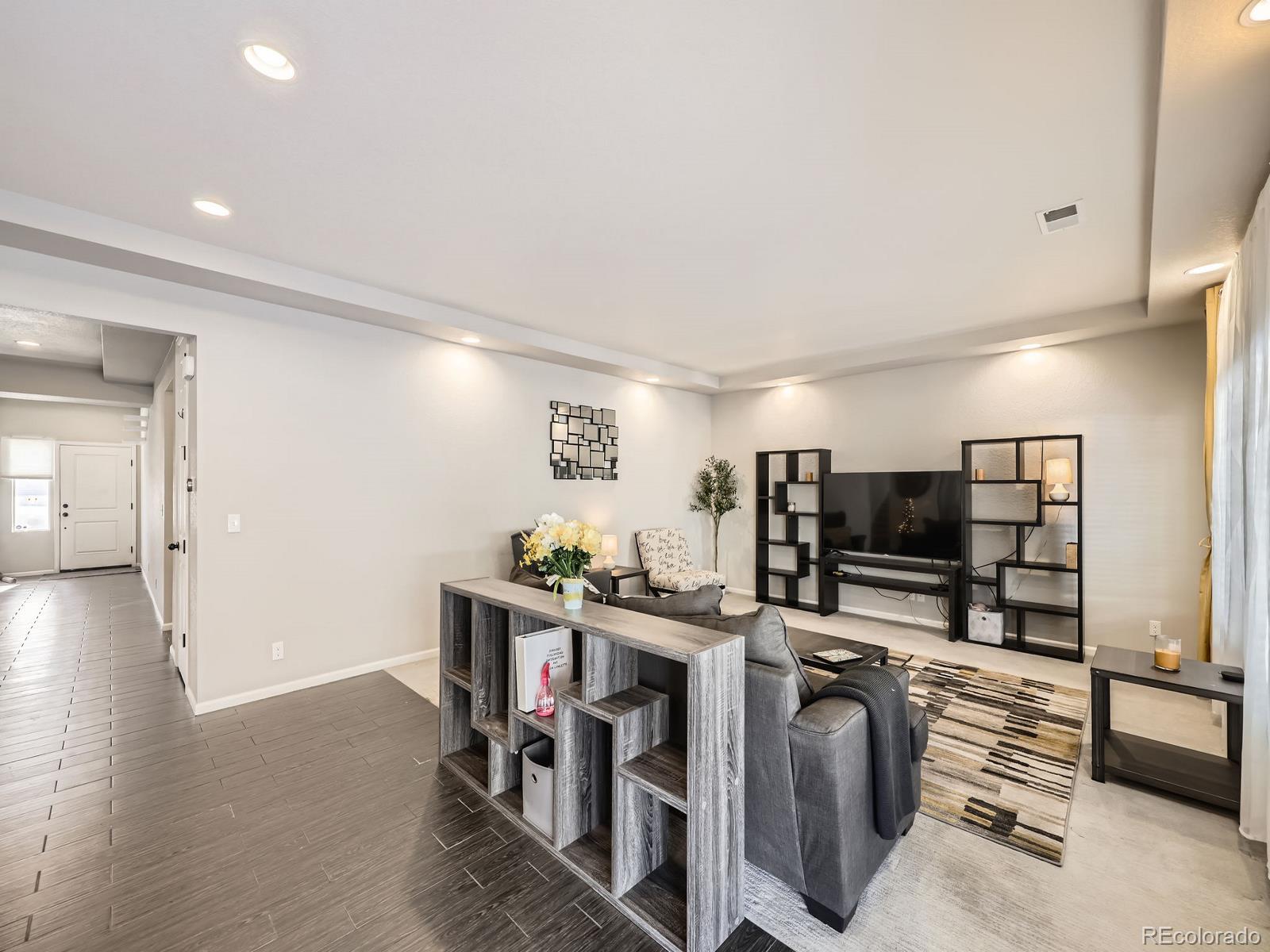 MLS Image #11 for 19085  robins drive,denver, Colorado