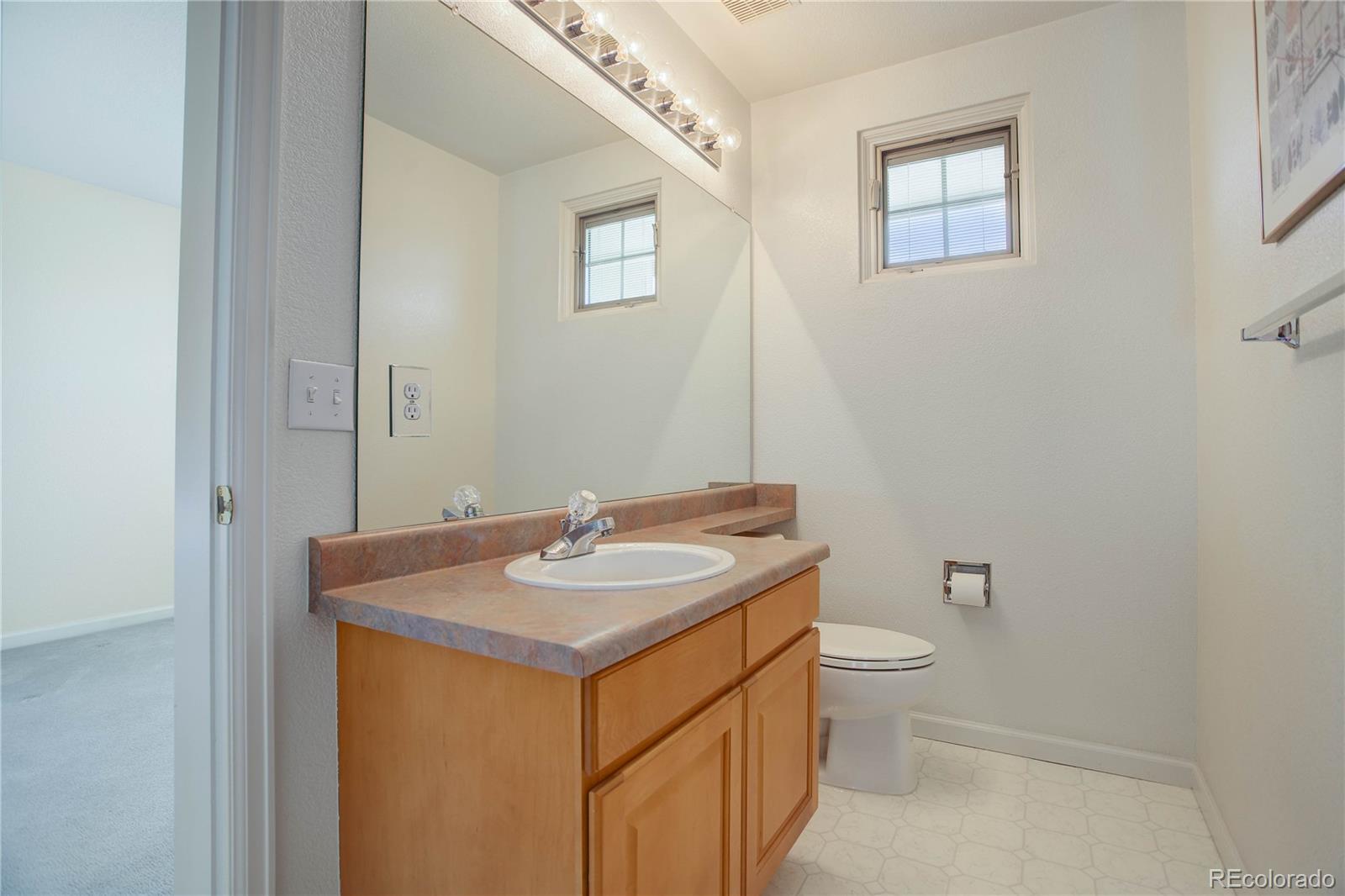 MLS Image #13 for 2608 s troy court,aurora, Colorado