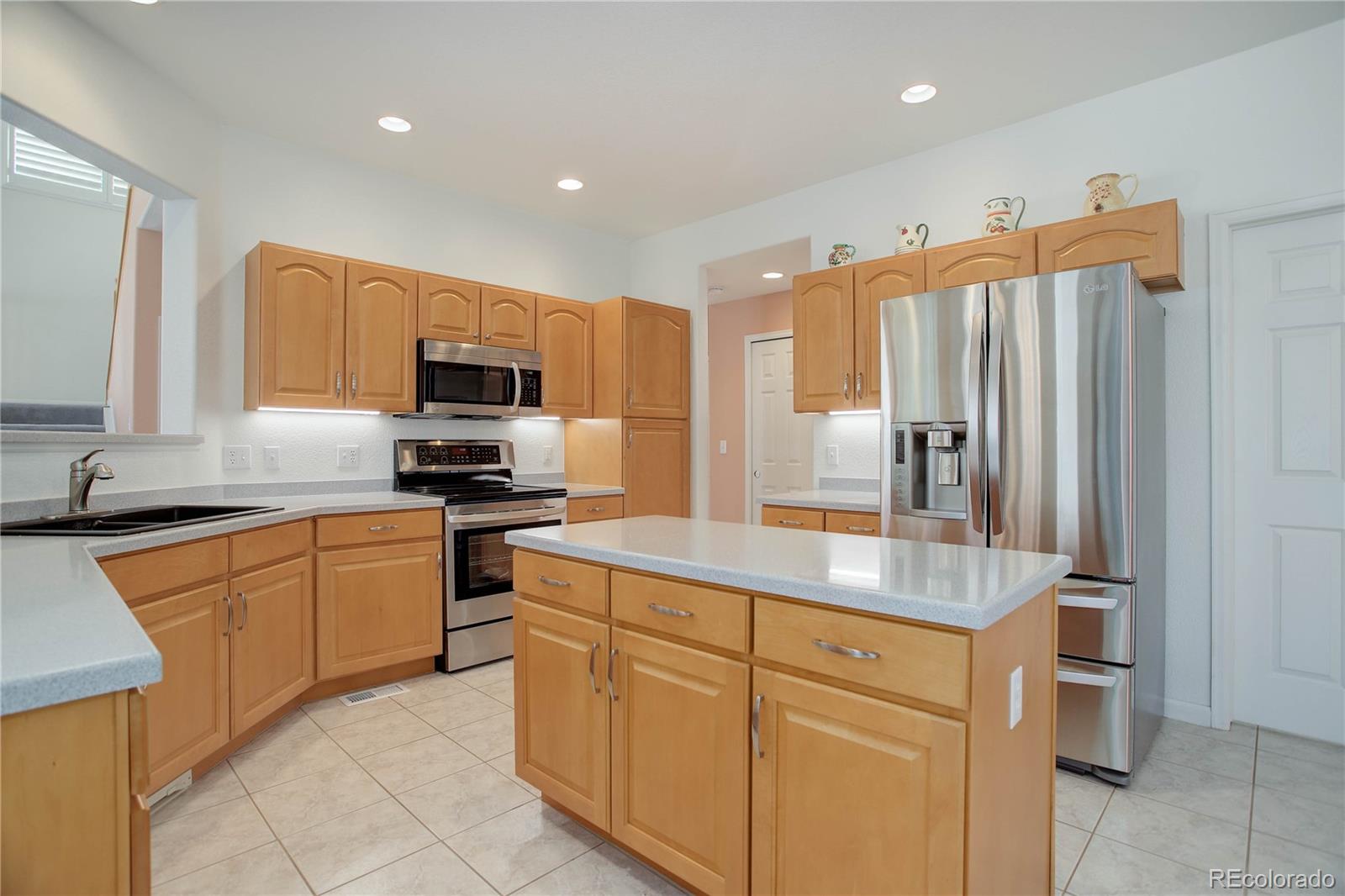 MLS Image #3 for 2608 s troy court,aurora, Colorado