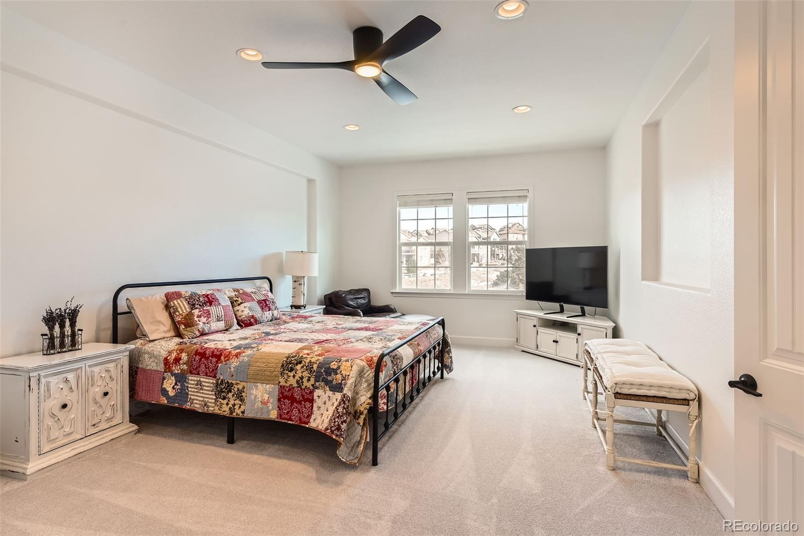 MLS Image #18 for 579  backcountry lane,highlands ranch, Colorado