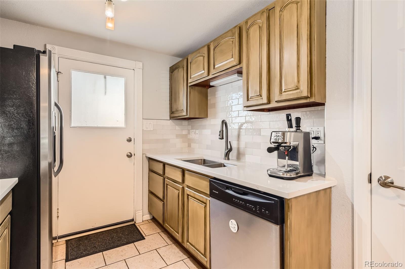 MLS Image #9 for 3720 s hazel court,englewood, Colorado