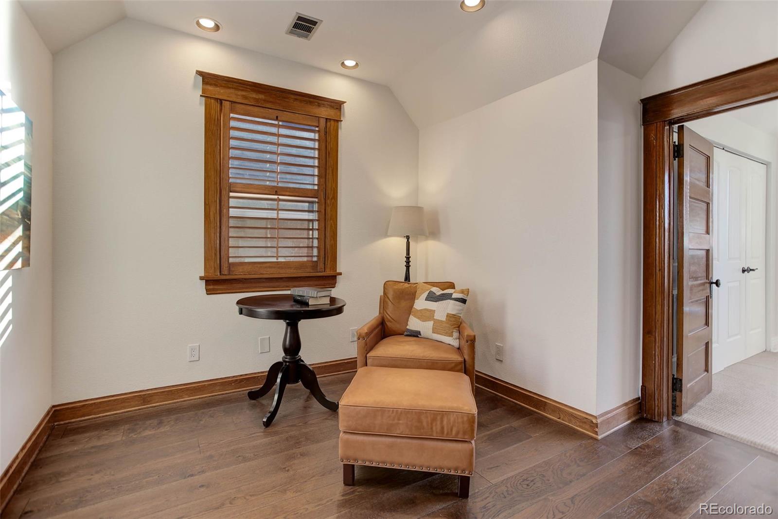 MLS Image #13 for 515 s grant street,denver, Colorado