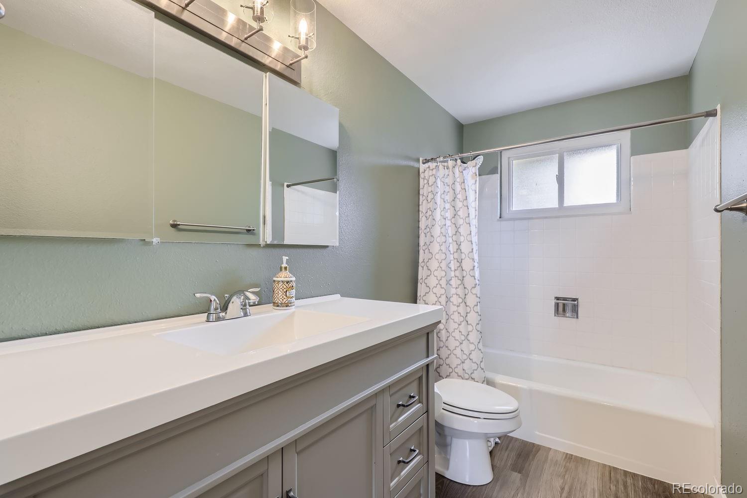 MLS Image #11 for 12946  andrews drive,denver, Colorado