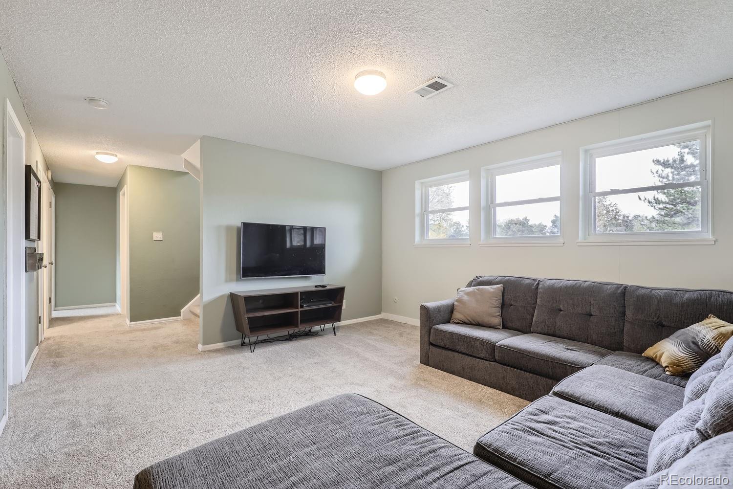 MLS Image #14 for 12946  andrews drive,denver, Colorado