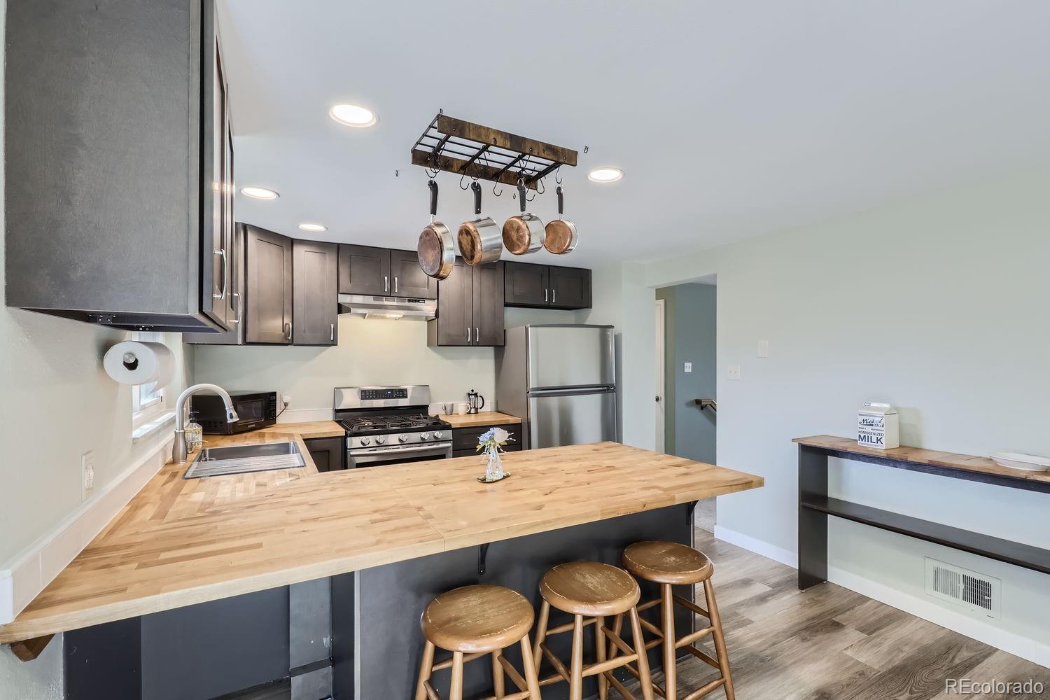 MLS Image #4 for 12946  andrews drive,denver, Colorado