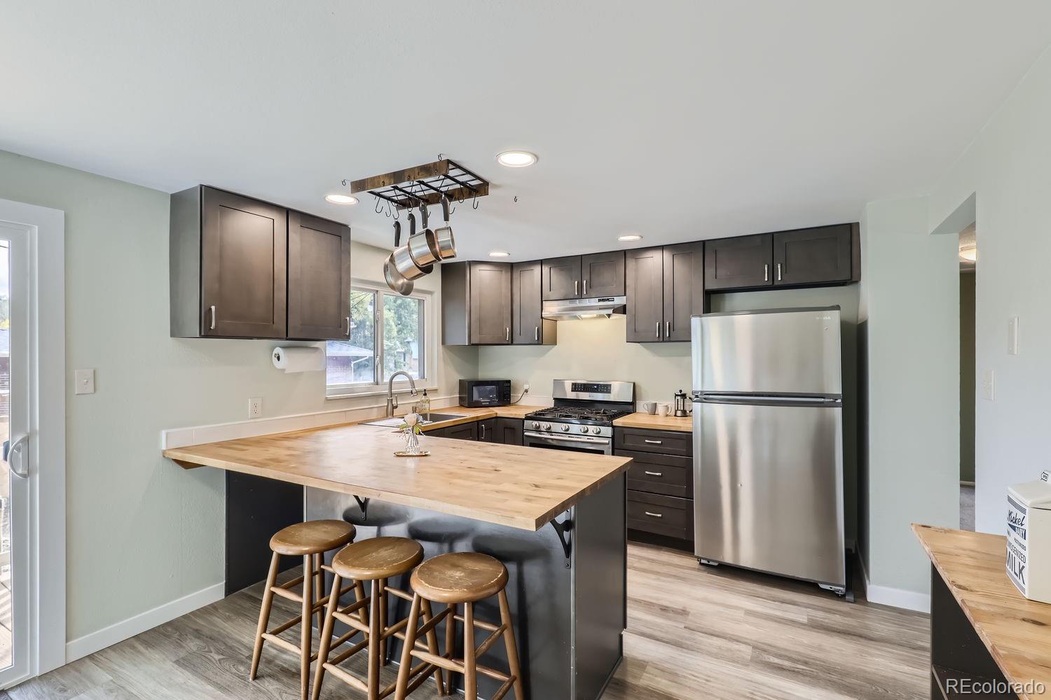 MLS Image #5 for 12946  andrews drive,denver, Colorado