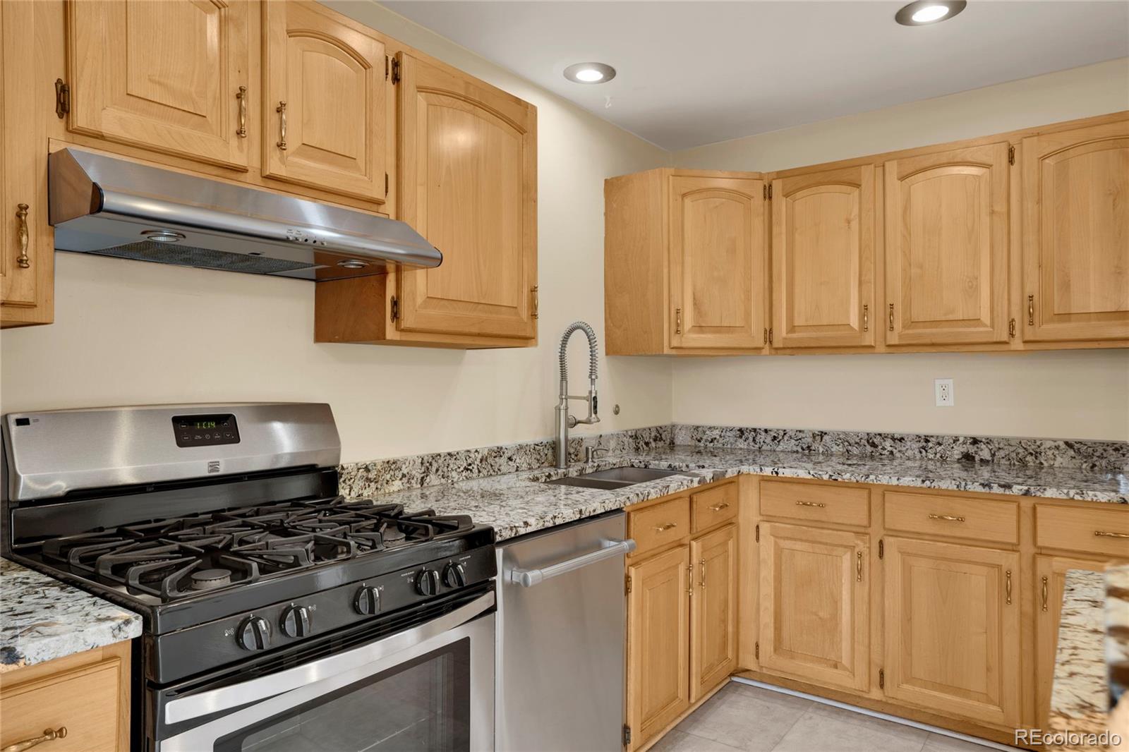 MLS Image #10 for 15650 e eldorado drive,aurora, Colorado