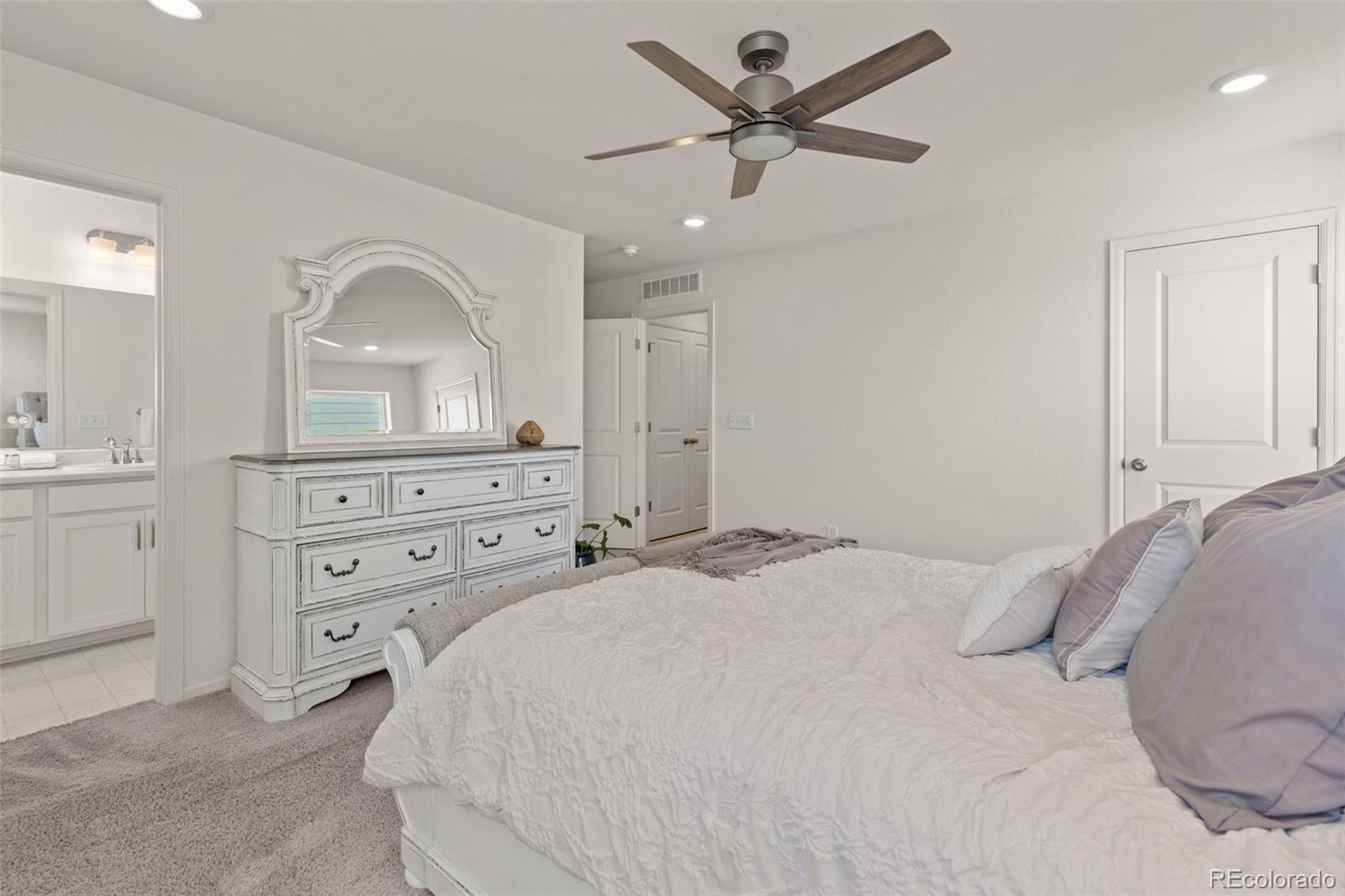MLS Image #13 for 28334 e 6th place,watkins, Colorado