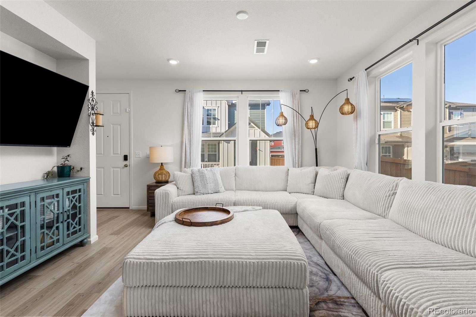 MLS Image #8 for 28334 e 6th place,watkins, Colorado