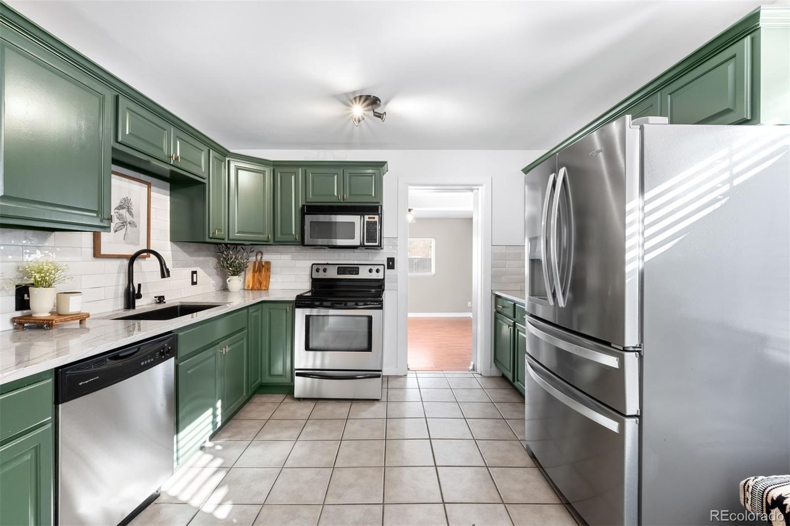 MLS Image #2 for 2610  poplar street,denver, Colorado