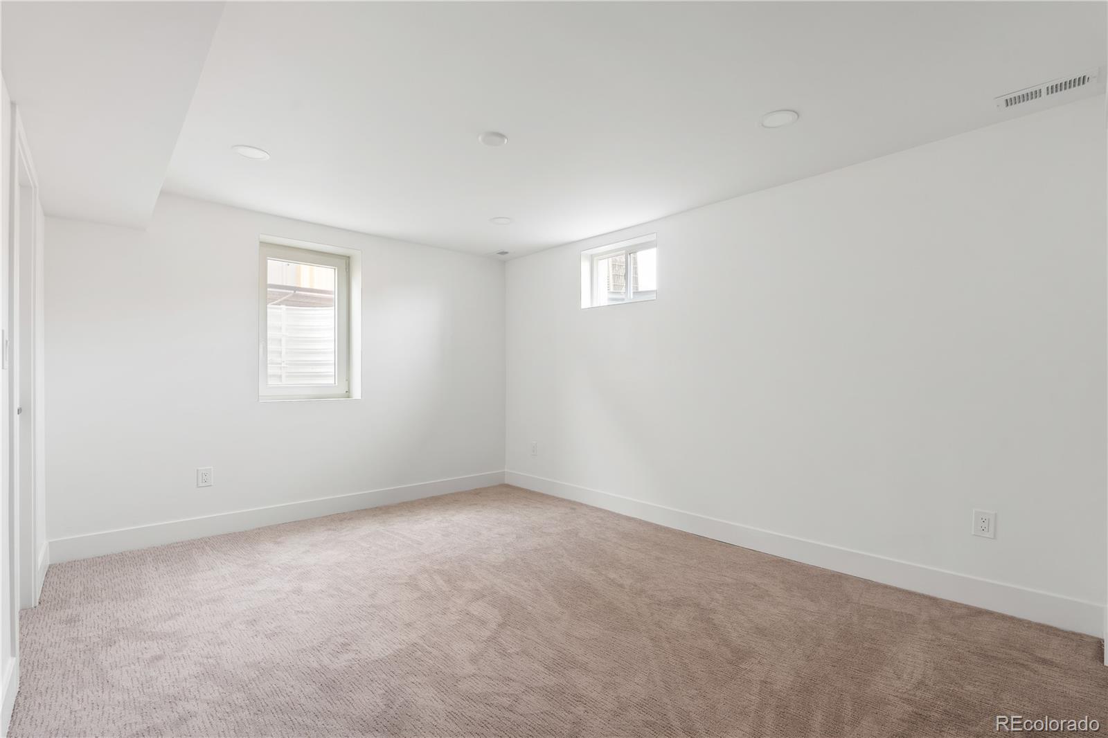 MLS Image #33 for 3860 s spruce street,denver, Colorado