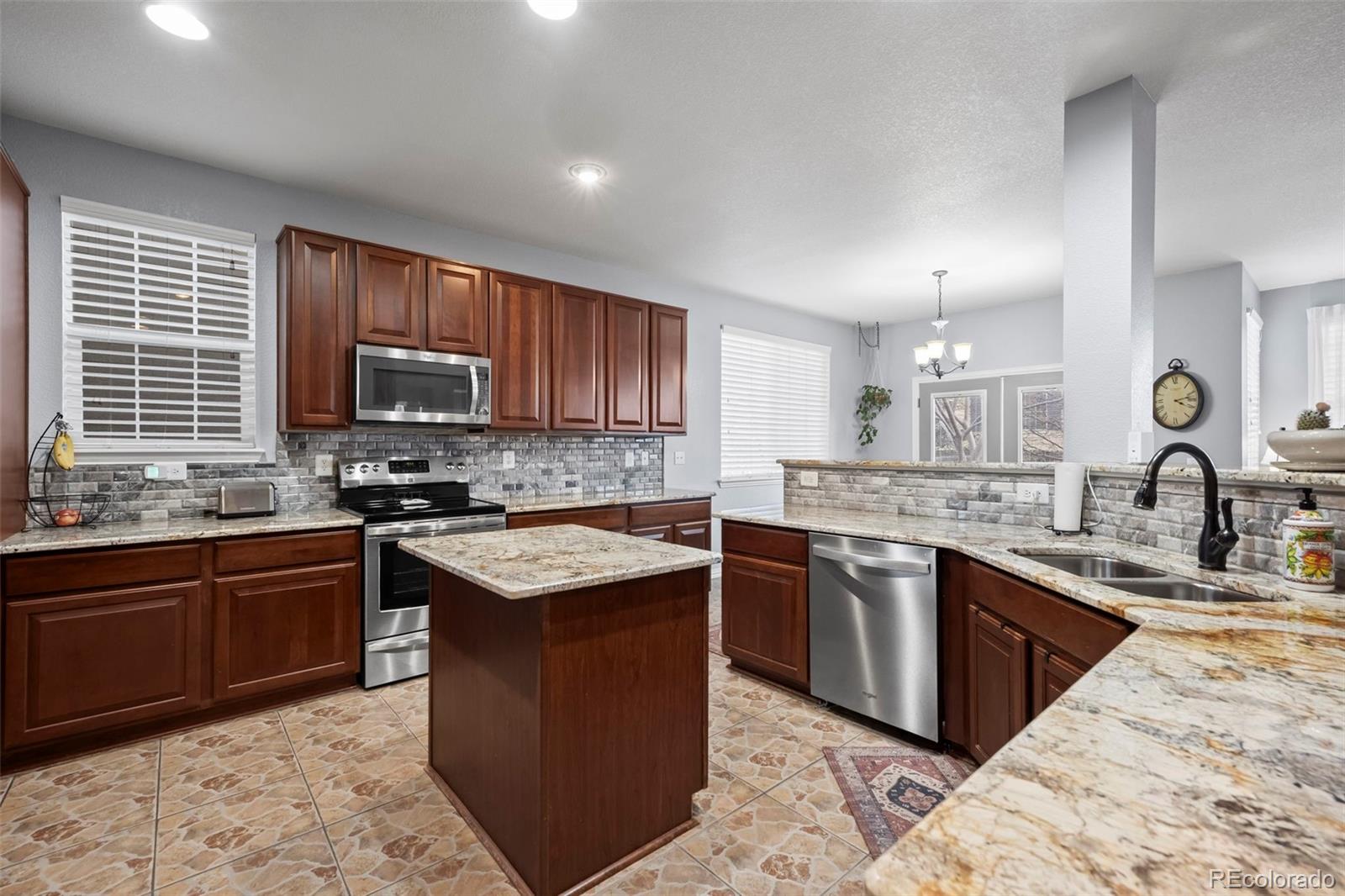 MLS Image #7 for 4067 s odessa street,aurora, Colorado