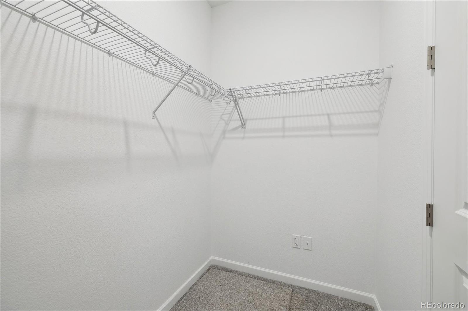 MLS Image #16 for 24719 e 39th avenue,aurora, Colorado