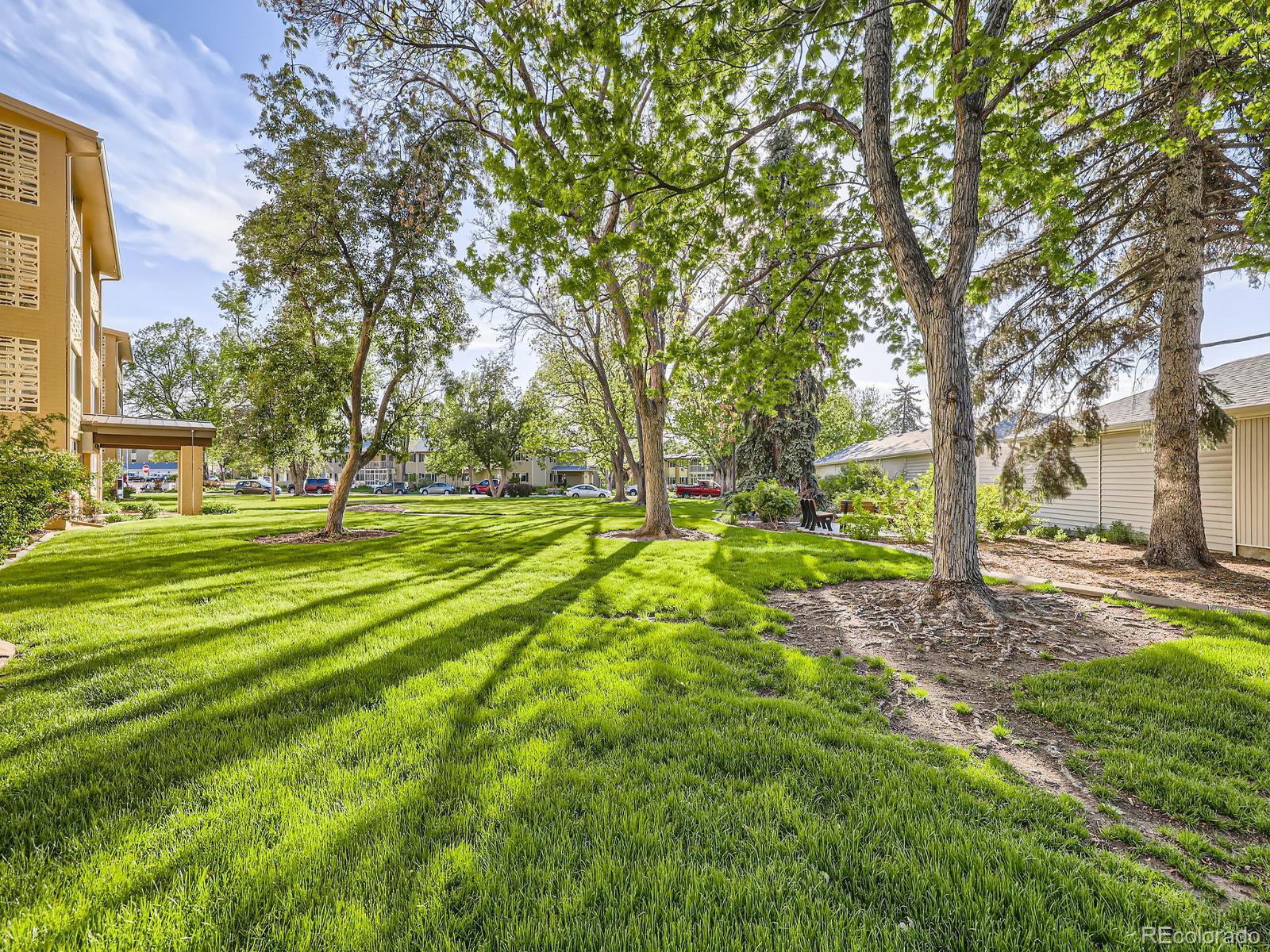 MLS Image #14 for 750 s clinton street,denver, Colorado
