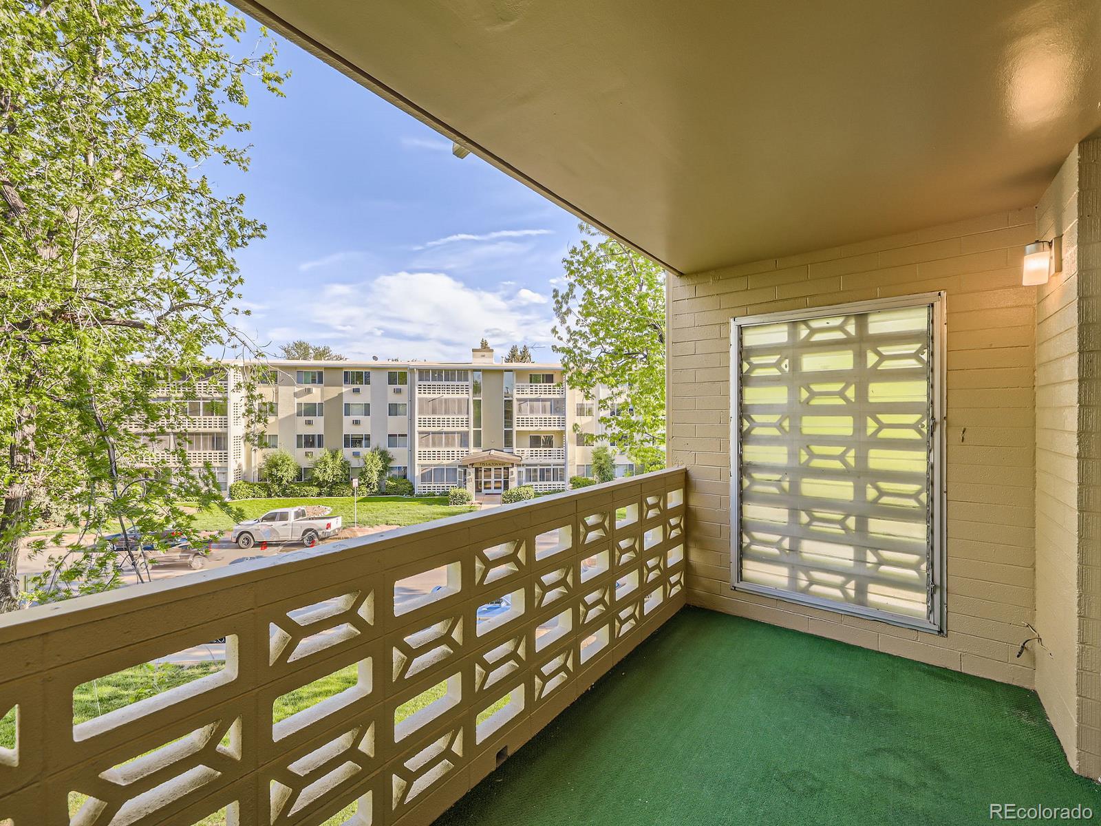 MLS Image #15 for 750 s clinton street,denver, Colorado